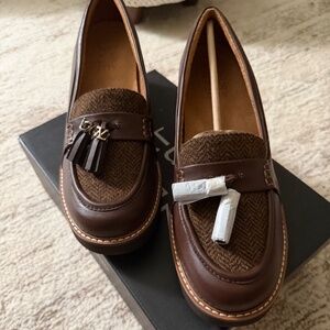 BRAND NEW NWT Naturalizer Wide Width Lug Platform Loafers Size 8